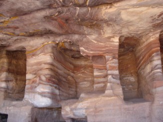 Petra - orasul sapat in stanca roz