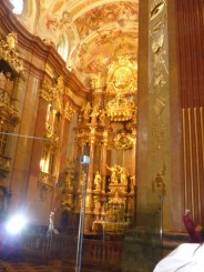 Pasind pe urmele lui Umberto Ego