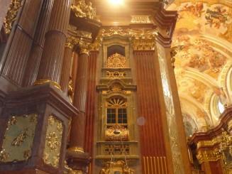 Pasind pe urmele lui Umberto Ego