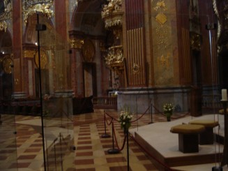 Pasind pe urmele lui Umberto Ego