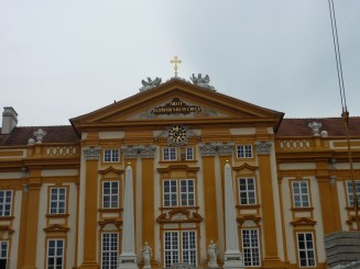 Pasind pe urmele lui Umberto Ego