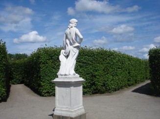 In gradinile Drottningholm