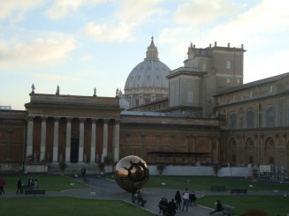 Muzeele Vaticanului - curte interioara