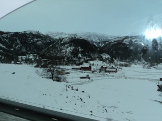 Zona montana dintre Haugesund (coasta de vest) si Oslo(partea sudica)