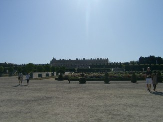 Gradinile Versailles-vedere spre Palat