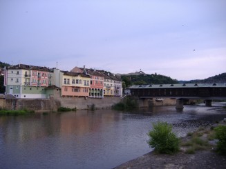 Lovech-podul acoperit si raul Osam