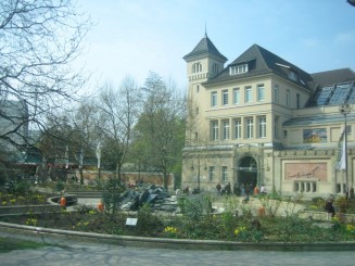 Emblema Berlinului Poarta Brandenburg