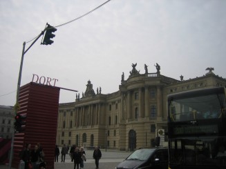 Emblema Berlinului Poarta Brandenburg