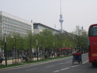 Emblema Berlinului Poarta Brandenburg