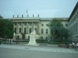 Emblema Berlinului Poarta Brandenburg