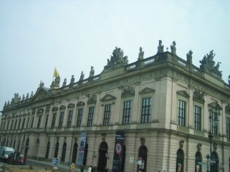 Emblema Berlinului Poarta Brandenburg