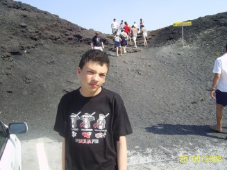 Prin cenuşa vulcanul (Etna)