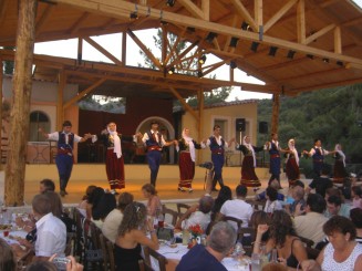 Tradiţie şi folclor cratan