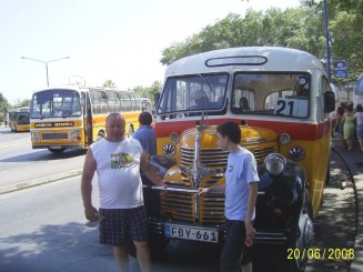 La Valletta, Malta - Grand Hotel Excelsior, şi  ,,City Sightseeing Tour''cu trăsură