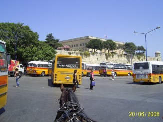 La Valletta, Malta - Grand Hotel Excelsior, şi  ,,City Sightseeing Tour''cu trăsură