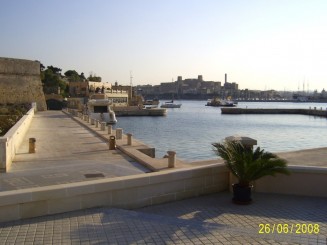 La Valletta, Malta - Grand Hotel Excelsior, şi  ,,City Sightseeing Tour''cu trăsură