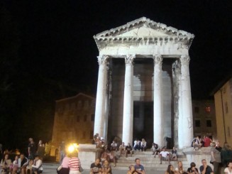 Pula - Cu vestigiile romane