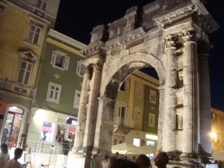 Pula - Cu vestigiile romane