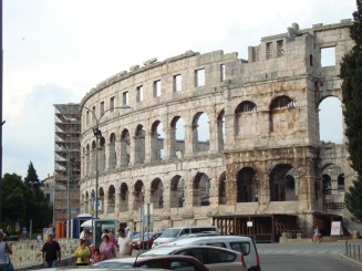 Pula - Cu vestigiile romane