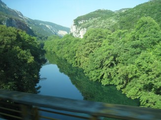 Grecia: valea Tembi si raul Pinios