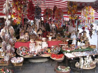 Austria, Salzburg: stand cu suveniruri