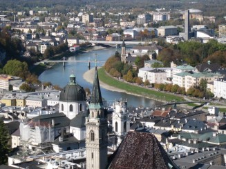 Austria: orasul Salzburg vazut de la Fortareata Hohensalzburg