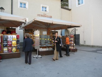 Austria, Salzburg: stand cu suveniruri