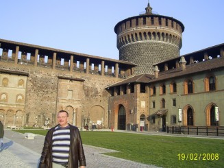 Milano - Castelul Sforzesco şi Pinacoteca sa