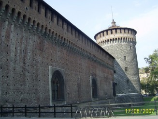 Milano - Castelul Sforzesco şi Pinacoteca sa