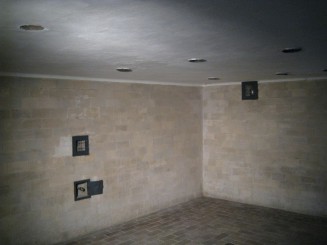 Germania: Lagarul nazist de la Dachau (camera de gazare)
