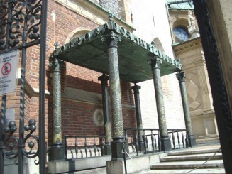 Întotdeauna  fermecătoare