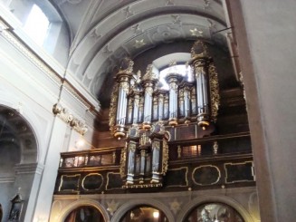 Întotdeauna  fermecătoare