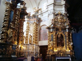 Întotdeauna  fermecătoare