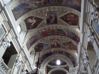 Întotdeauna  fermecătoare