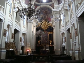 Întotdeauna  fermecătoare