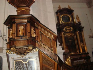 Întotdeauna  fermecătoare