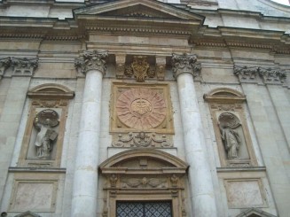 Întotdeauna  fermecătoare