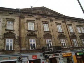 Întotdeauna  fermecătoare