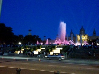 SPECTACOL FANTANILE MAGICE