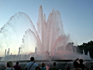 SPECTACOL FANTANILE MAGICE