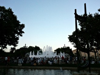 SPECTACOL FANTANILE MAGICE