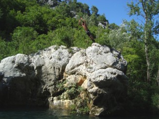 Croatia - Staţiunea Omis şi rafting în canionul râului Cetina.
