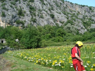 Croatia - Staţiunea Omis şi rafting în canionul râului Cetina.