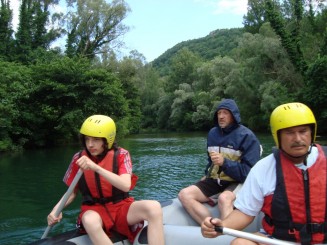 Croatia - Staţiunea Omis şi rafting în canionul râului Cetina.