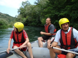 Croatia - Staţiunea Omis şi rafting în canionul râului Cetina.