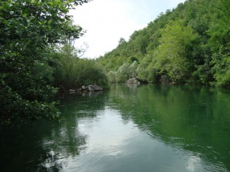 Croatia - Staţiunea Omis şi rafting în canionul râului Cetina.