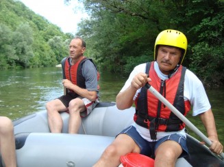 Croatia - Staţiunea Omis şi rafting în canionul râului Cetina.
