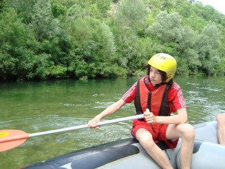 Croatia - Staţiunea Omis şi rafting în canionul râului Cetina.