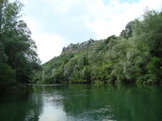 Croatia - Staţiunea Omis şi rafting în canionul râului Cetina.