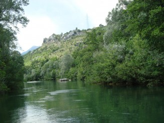 Croatia - Staţiunea Omis şi rafting în canionul râului Cetina.